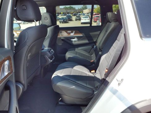 Used 2025 Mercedes-Benz GLS 450 GLS 450 image 12