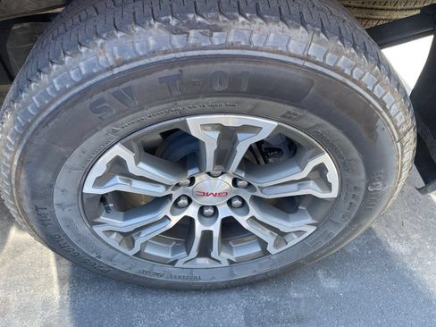 Used 2025 GMC Sierra 1500 SLT RWD image 3