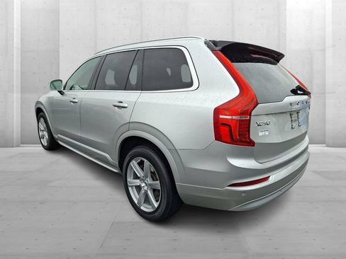 Used 2022 Volvo XC90 T5 Momentum AWD/4WD image 4