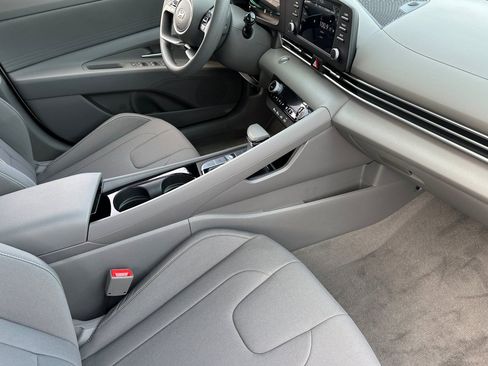 New 2026 Hyundai Elantra Blue image 15