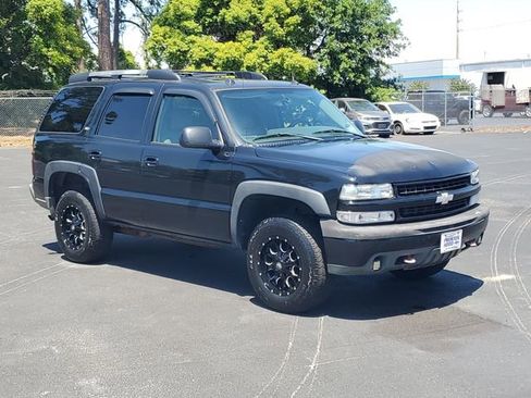 Used 2005 Chevrolet Tahoe Z71 w/ Preferred Equipment Group AWD/4WD image 36