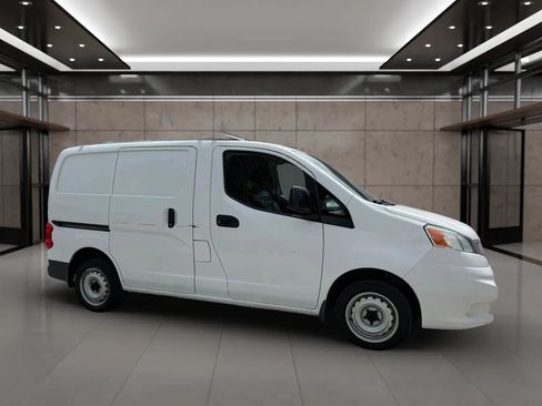 Used 2020 Nissan NV200 S FWD image 2