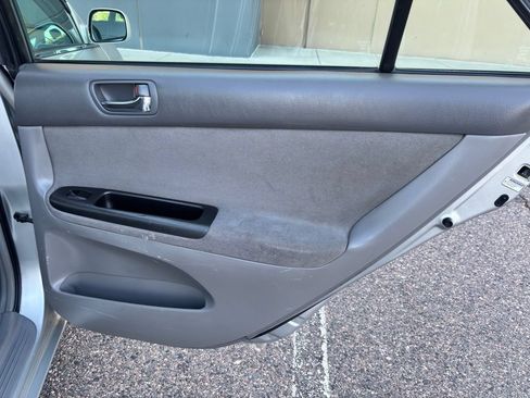 Used 2005 Toyota Camry SE FWD image 39