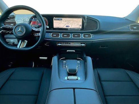 New 2026 Mercedes-Benz GLS 450 4MATIC image 6