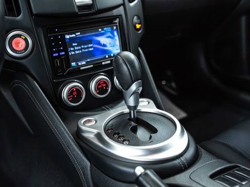 Used 2009 Nissan 370Z Coupe image 23