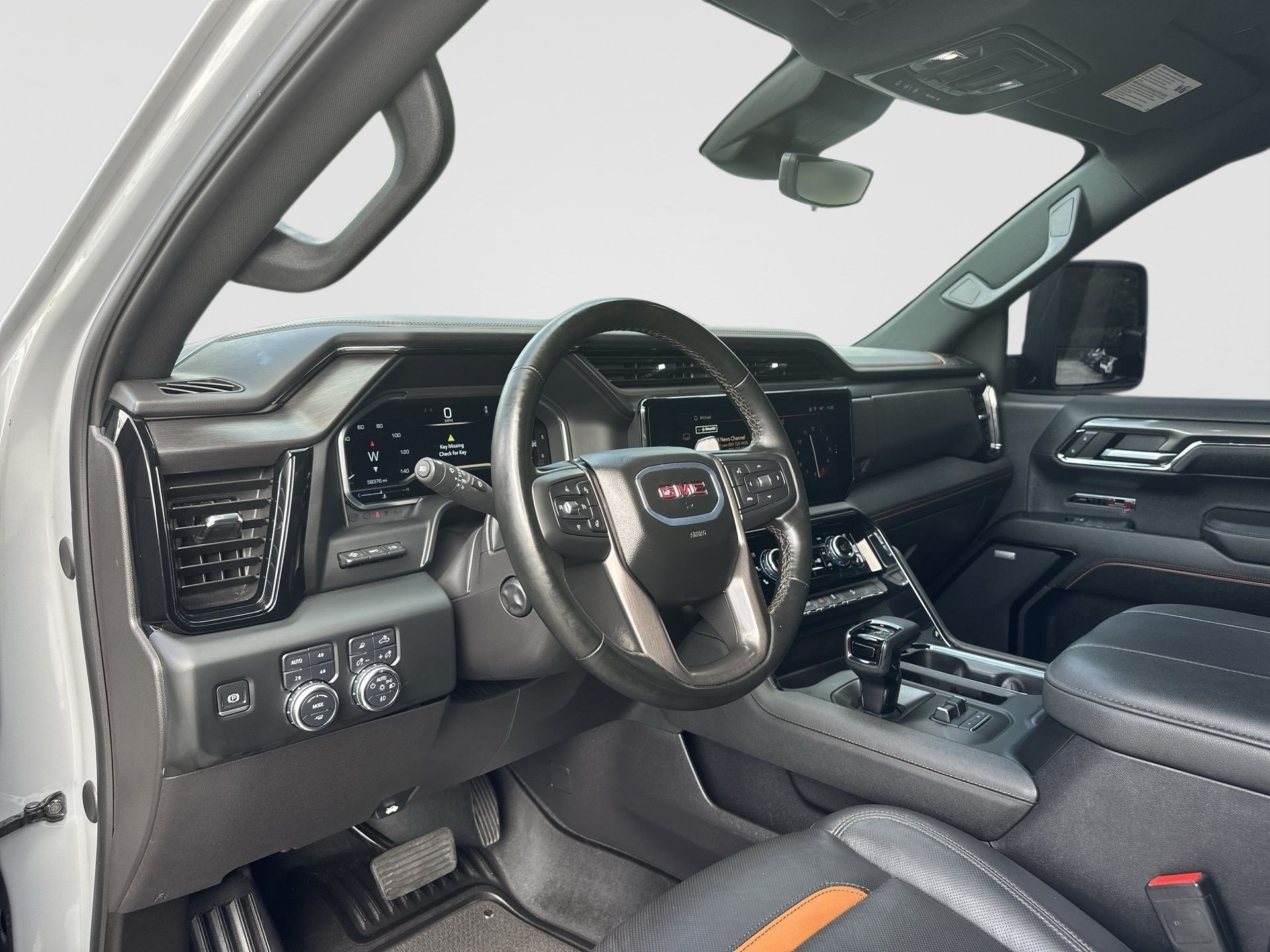Used 2024 GMC Sierra 1500 AT4 w/ Technology Package AWD/4WD image 10