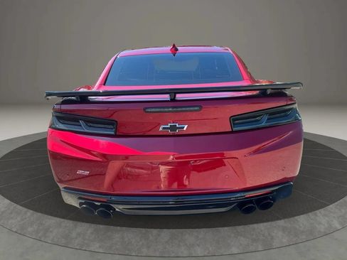 Used 2018 Chevrolet Camaro SS RWD image 6
