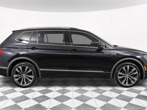 Used 2021 Volkswagen Tiguan SEL Premium R-Line w/ 3rd Row Seat Package AWD/4WD image 17