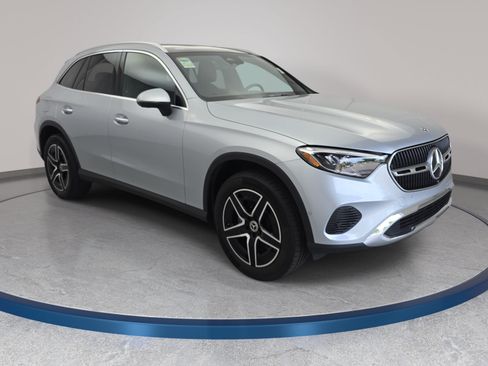 Certified 2026 Mercedes-Benz GLC 300 image 3