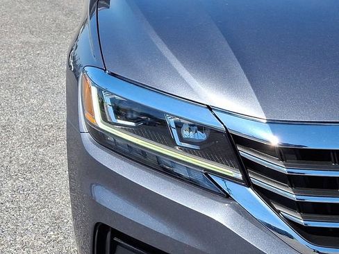 Used 2020 Volkswagen Passat 2.0T SEL FWD image 9