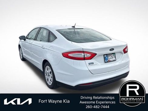 Used 2014 Ford Fusion S FWD image 3