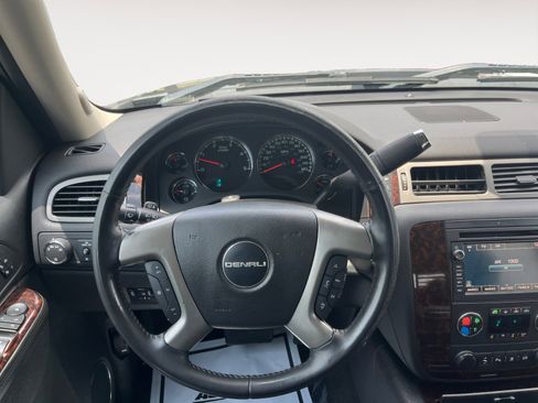 Used 2011 GMC Sierra 2500 Denali AWD/4WD image 13