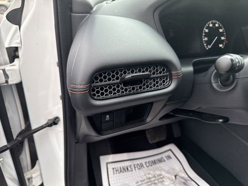 Used 2025 Honda HR-V Sport image 20