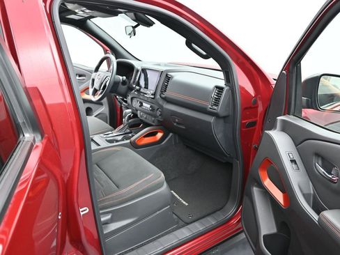 Used 2023 Nissan Frontier Pro-X w/ Technology Package RWD image 6
