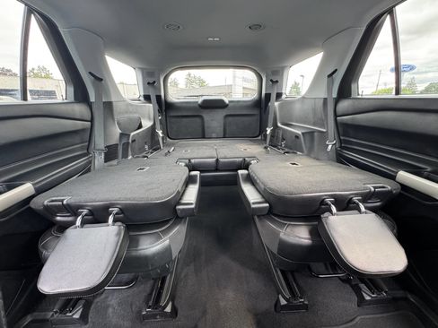 Used 2022 Ford Explorer Limited AWD/4WD image 34