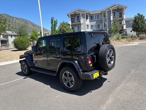 Used 2023 Jeep Wrangler Unlimited Sahara AWD/4WD image 5