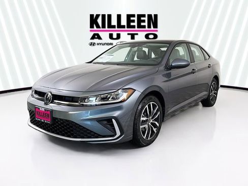 New 2026 Volkswagen Jetta SE FWD image 3