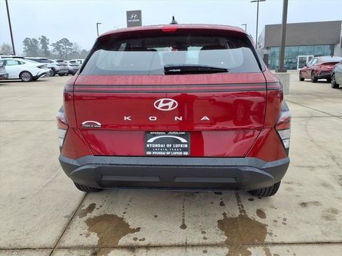 New 2026 Hyundai Kona SE image 3