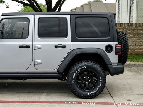 Used 2021 Jeep Wrangler Unlimited Sport image 22