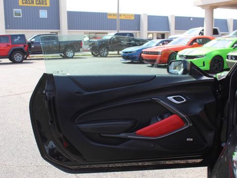Used 2020 Chevrolet Camaro LT w/ Redline Edition RWD image 17