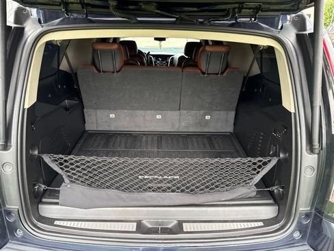 Used 2019 Cadillac Escalade ESV Premium Luxury AWD/4WD image 8