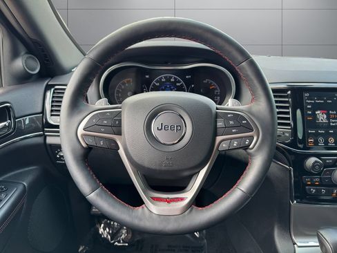 Used 2019 Jeep Grand Cherokee Trailhawk AWD/4WD image 13