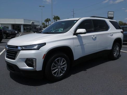 Used 2023 Chevrolet Traverse LT FWD image 8
