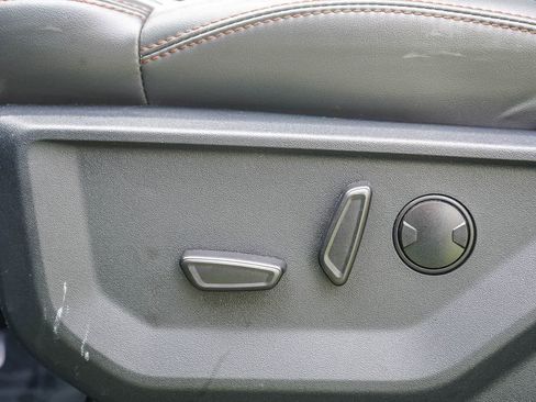 Used 2025 Ford Expedition Active RWD image 22