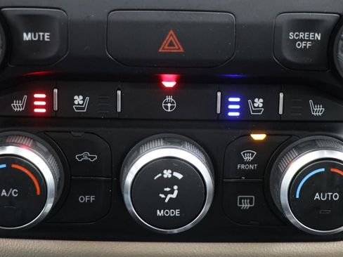 Used 2022 RAM 1500 Laramie image 26