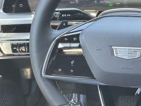 Certified 2024 Cadillac Lyriq Luxury RWD image 9