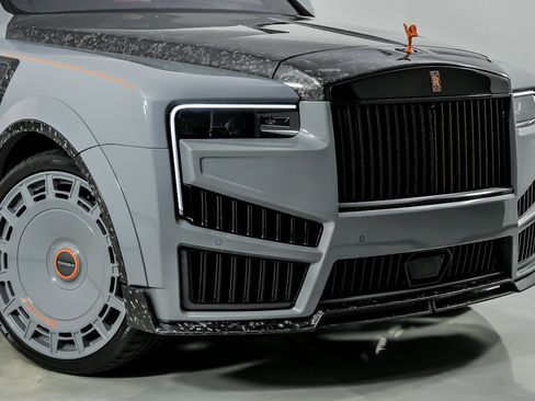Used 2023 Rolls-Royce Cullinan AWD/4WD image 3