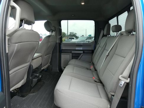 Used 2019 Ford F150 XLT w/ Equipment Group 302A Luxury AWD/4WD image 17
