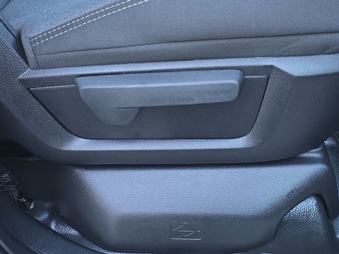 Used 2024 RAM 5500 Tradesman w/ Chrome Appearance Group image 31