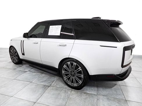 Used 2024 Land Rover Range Rover SE AWD/4WD image 5