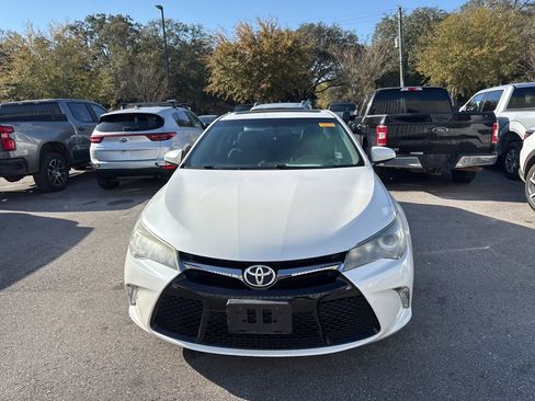 Used 2017 Toyota Camry XSE image 2