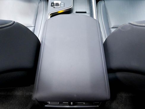 Used 2025 Lexus GX 550 AWD/4WD image 34