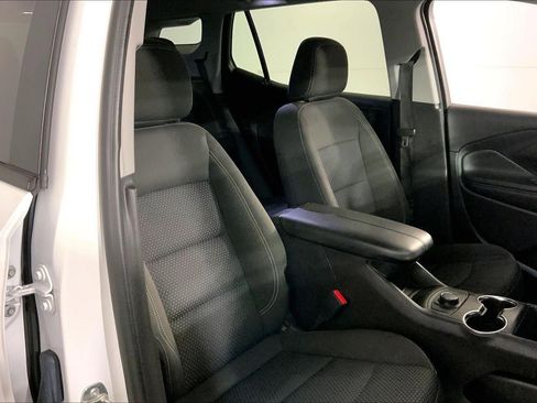 Used 2024 GMC Terrain SLE image 7