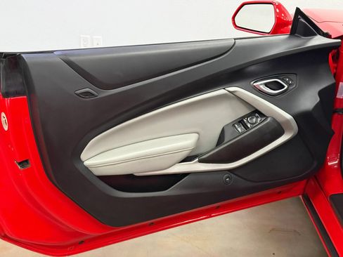 Used 2020 Chevrolet Camaro LT RWD image 14