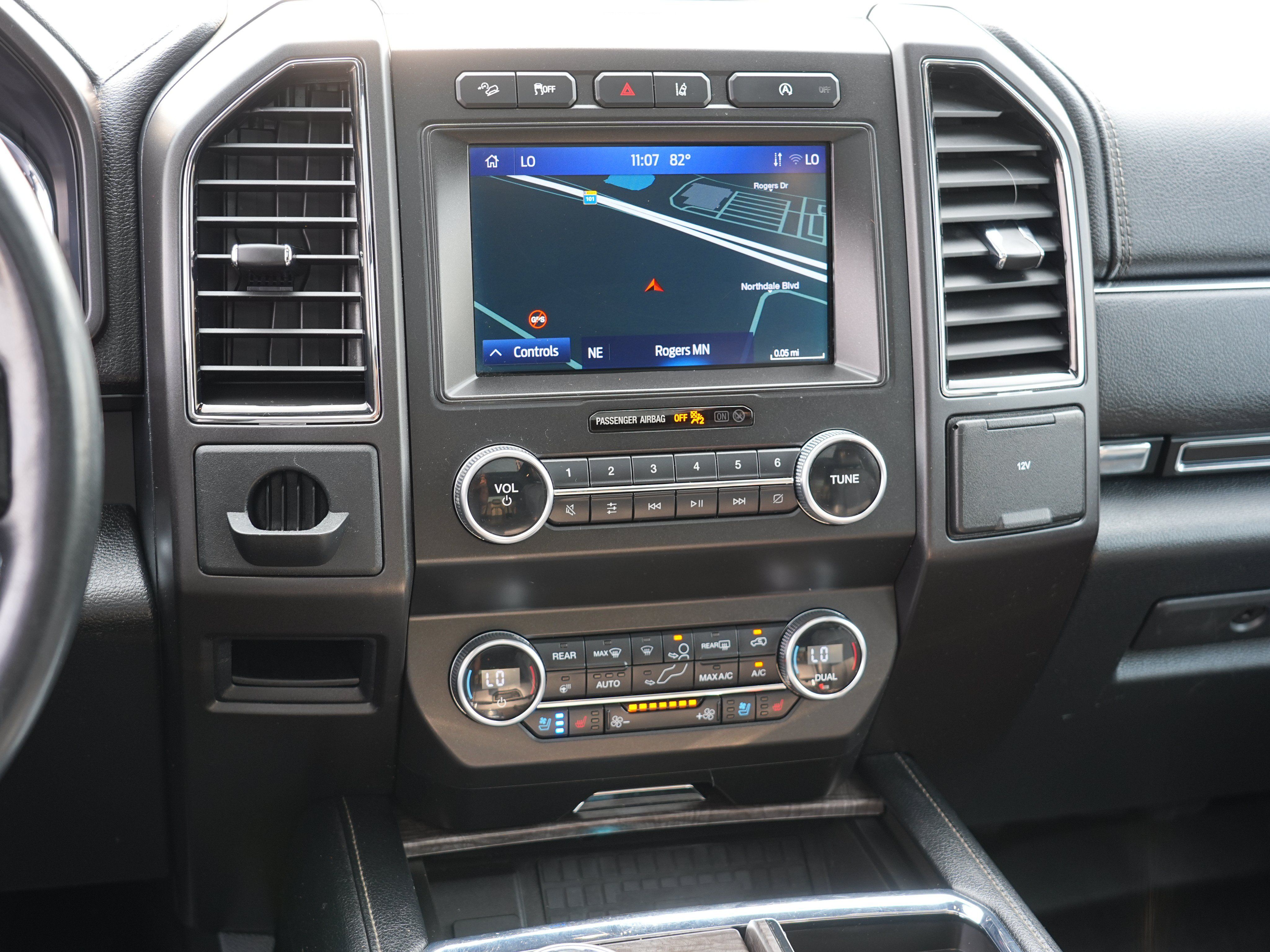 Used 2020 Ford Expedition Limited AWD/4WD image 22
