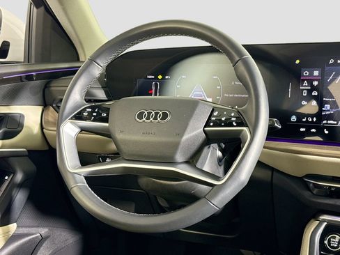 Used 2025 Audi Q5 Premium w/ Convenience Package AWD/4WD image 10