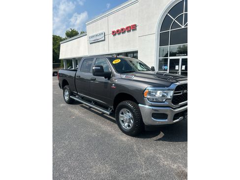 Used 2024 RAM 2500 Tradesman w/ Towing Technology Group AWD/4WD image 2
