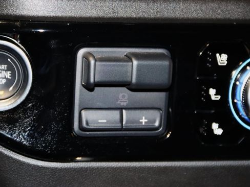 Used 2025 GMC Sierra 3500 SLT w/ SLT Premium Package image 55