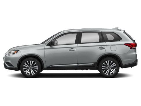 Used 2020 Mitsubishi Outlander AWD image 3