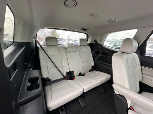 New 2025 Kia Telluride S image 31