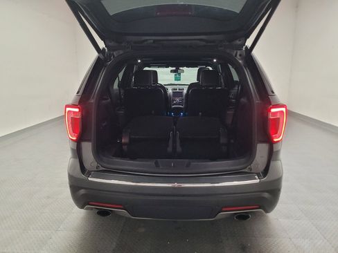 Used 2018 Ford Explorer Limited w/ Equipment Group 301A FWD image 29