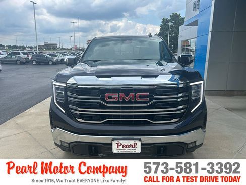 Used 2026 GMC Sierra 1500 SLT w/ SLT Premium Package AWD/4WD image 2