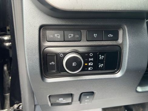 Used 2024 Ford F350 Platinum w/ FX4 Off-Road Package AWD/4WD image 34