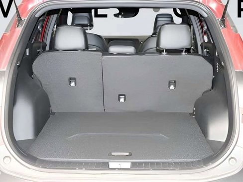 Certified 2025 Kia Sportage X-Line AWD/4WD image 40