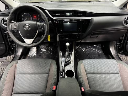 Used 2017 Toyota Corolla LE image 38