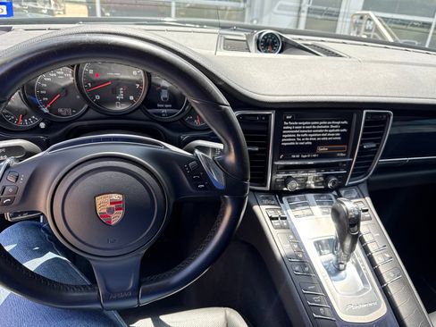 Used 2016 Porsche Panamera 4 AWD/4WD image 18